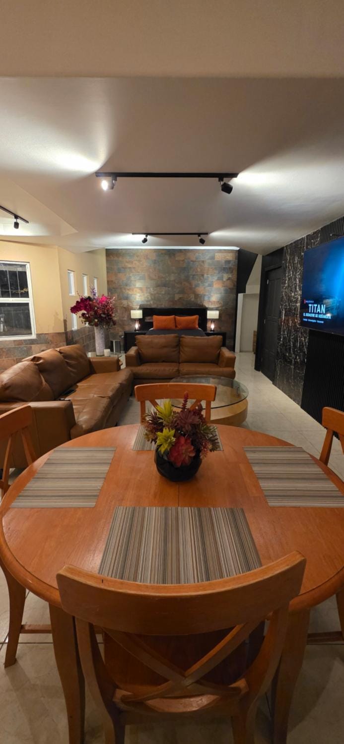 Luxury Suites Dubai a 100 mts del consulado Apartment in Ciudad Juarez