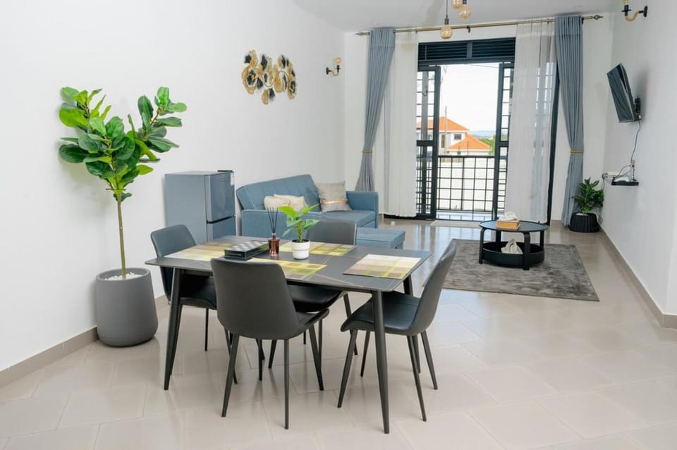 Cozy 2BR Apt With free WiFi & Parking Bweya Kajjansi Apartment in Uganda