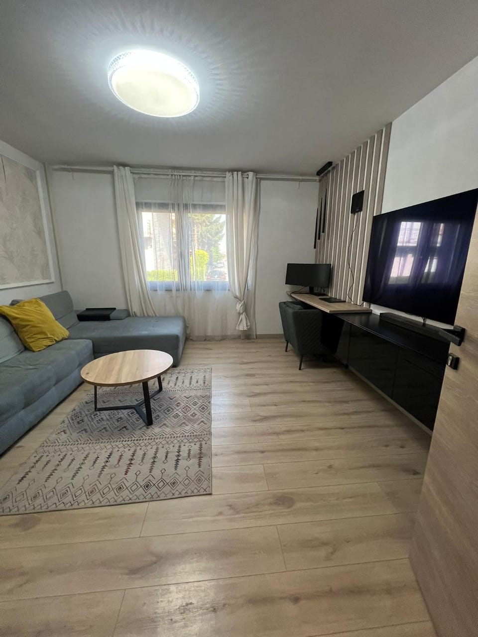TV and multimedia, Living room