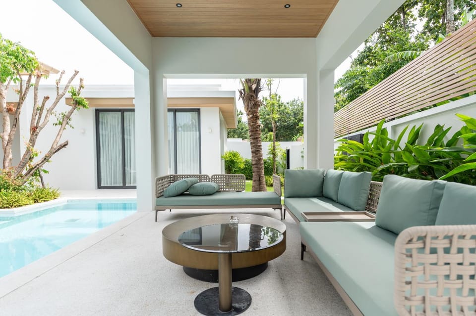 Day, Garden, Balcony/Terrace, Seating area, Garden view, Pool view, Swimming pool
