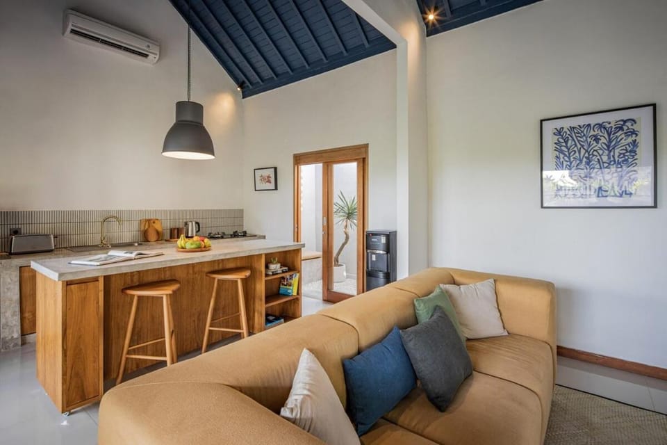 Palm Studio Berawa Villa in North Kuta