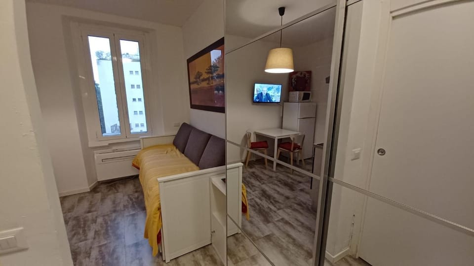 Milano IEO, Prada, Università Bocconi, Duomo, Assago Forum Apartment in Milan