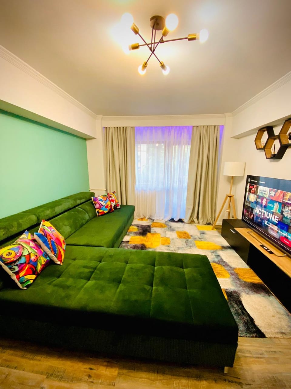 Communal lounge/ TV room