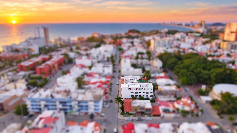 Property building, Natural landscape, Bird's eye view, City view, Location, Sunset