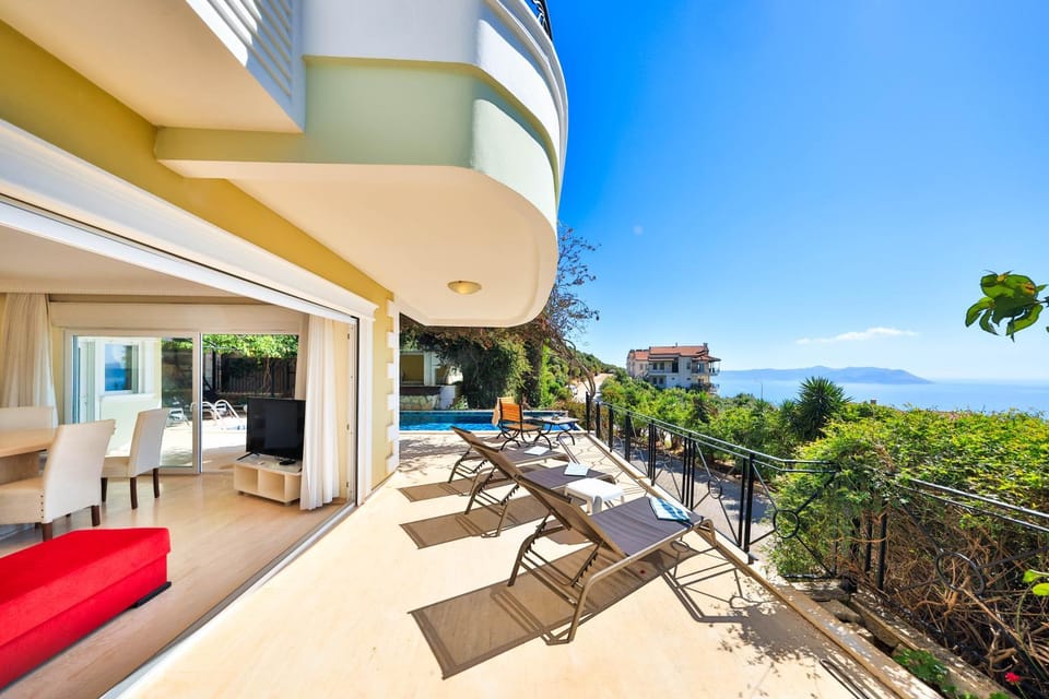 Villa Noyan Stunning Sea View Villa in Kas