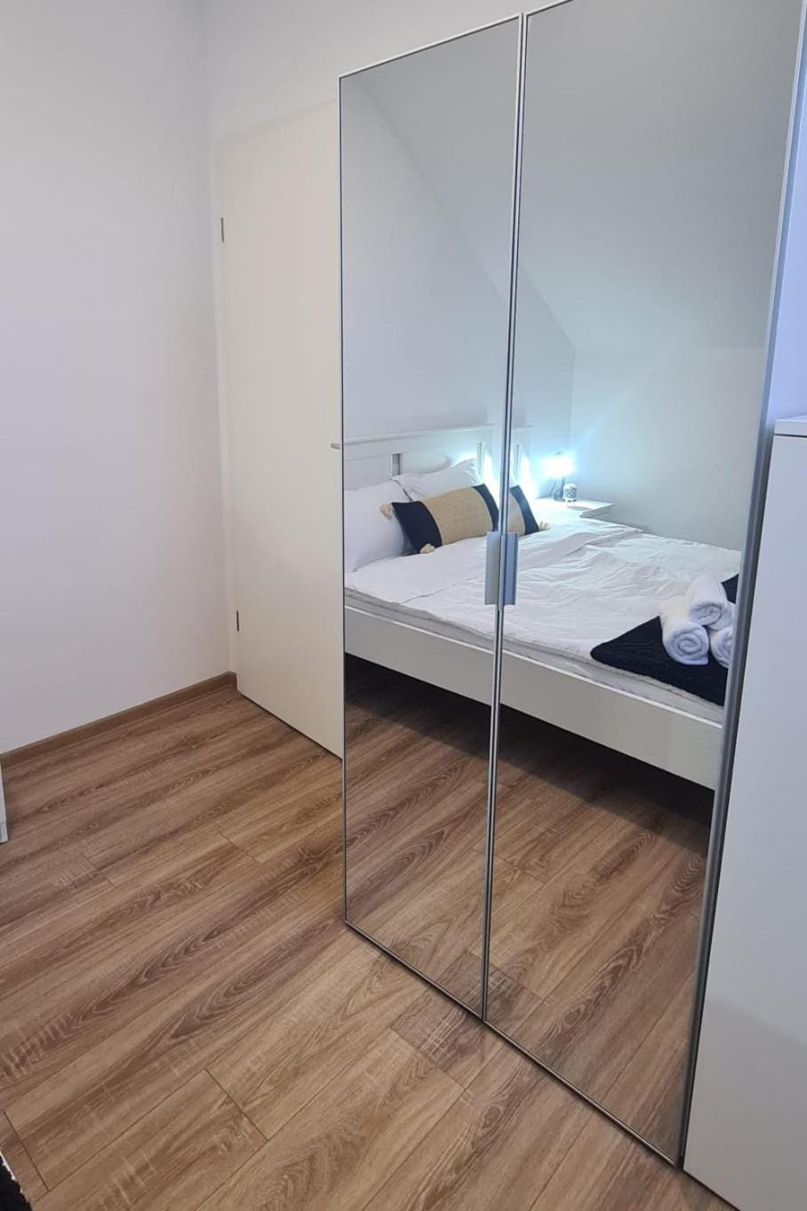 Bed, Photo of the whole room, Bedroom, wardrobe