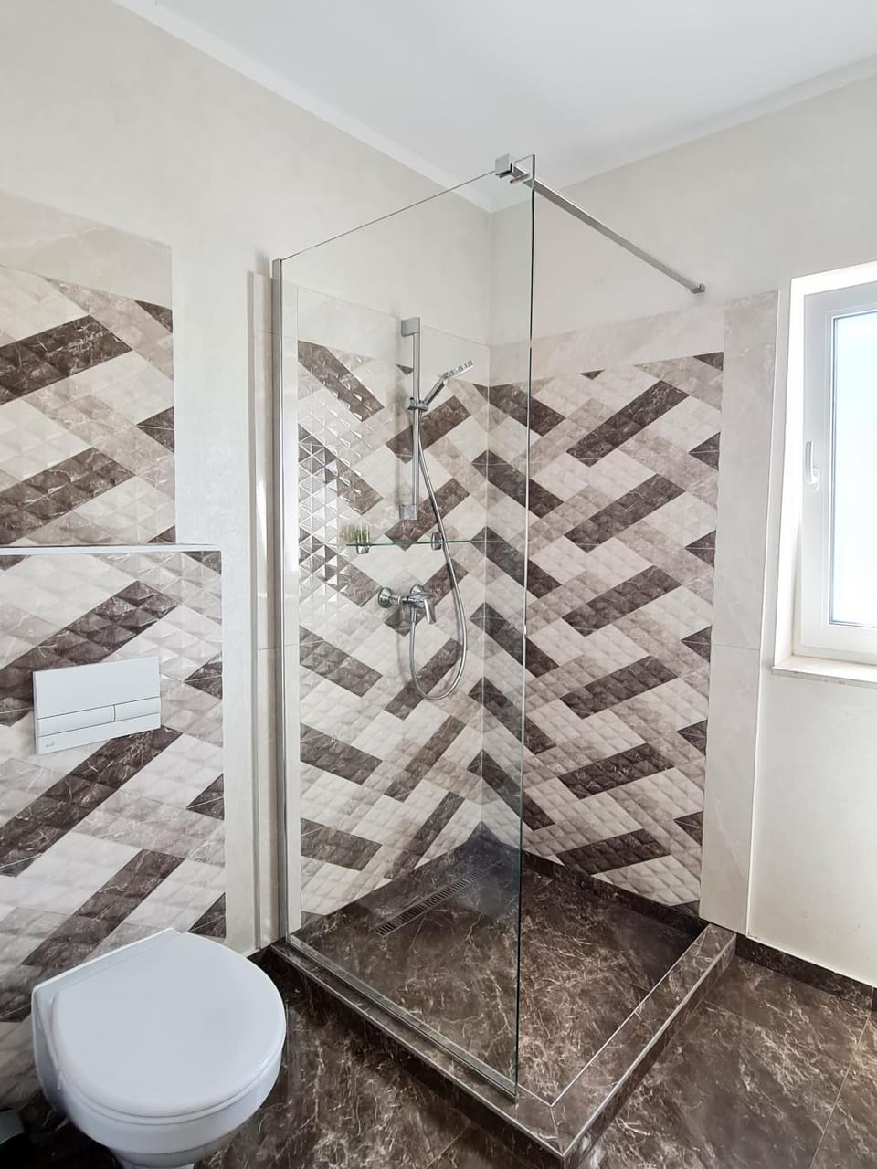 Shower, Toilet, Bathroom, hair dryier