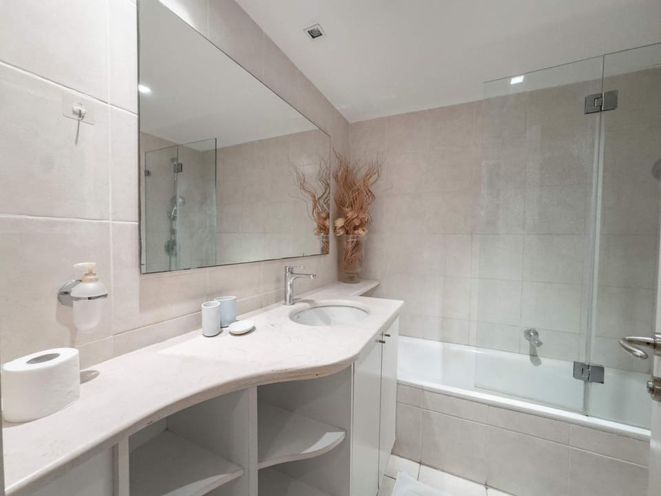 Breeze Suite at The Island Apartment in Herzliya