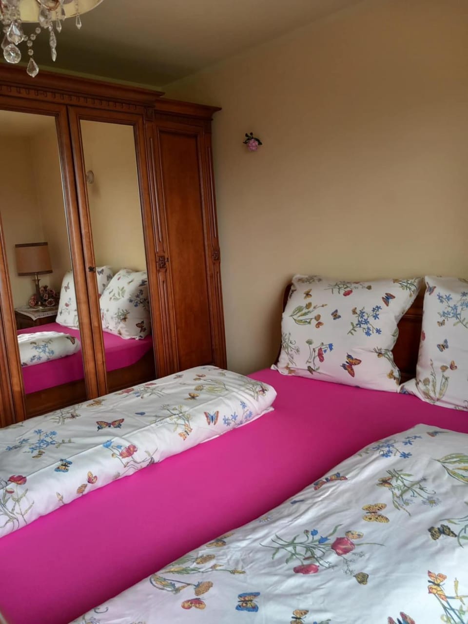 Bed, Photo of the whole room, Bedroom, wardrobe