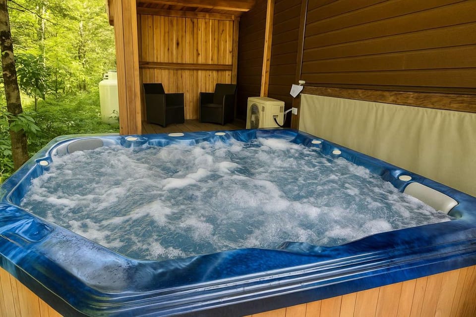 Chalet Beaulieu - Spa - Piscine - Sauna - Billard House in Quebec