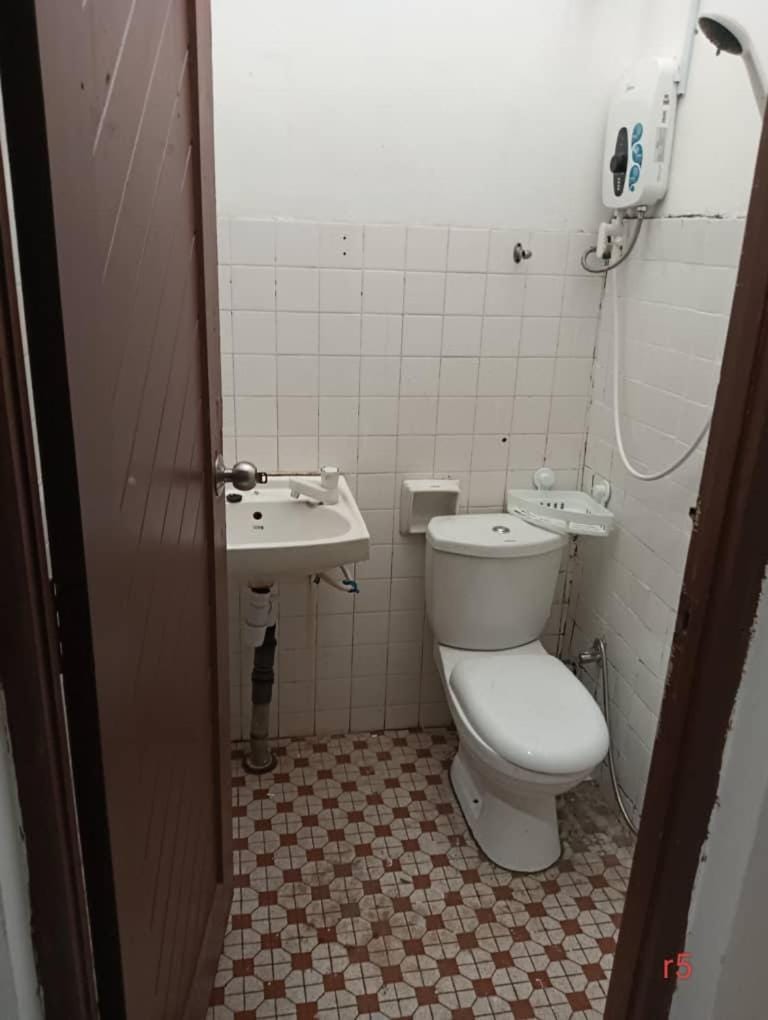Toilet, Bathroom