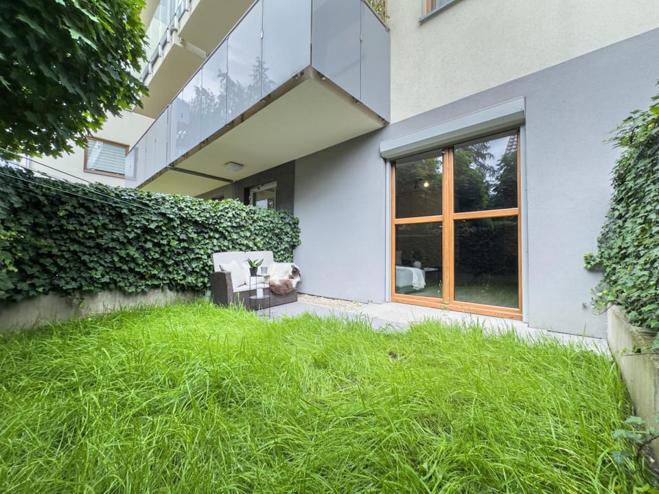 Property building, Patio, Spring, Day, Garden, Garden view