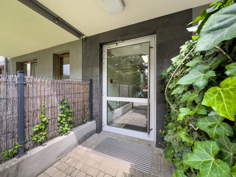 Property building, Spring
