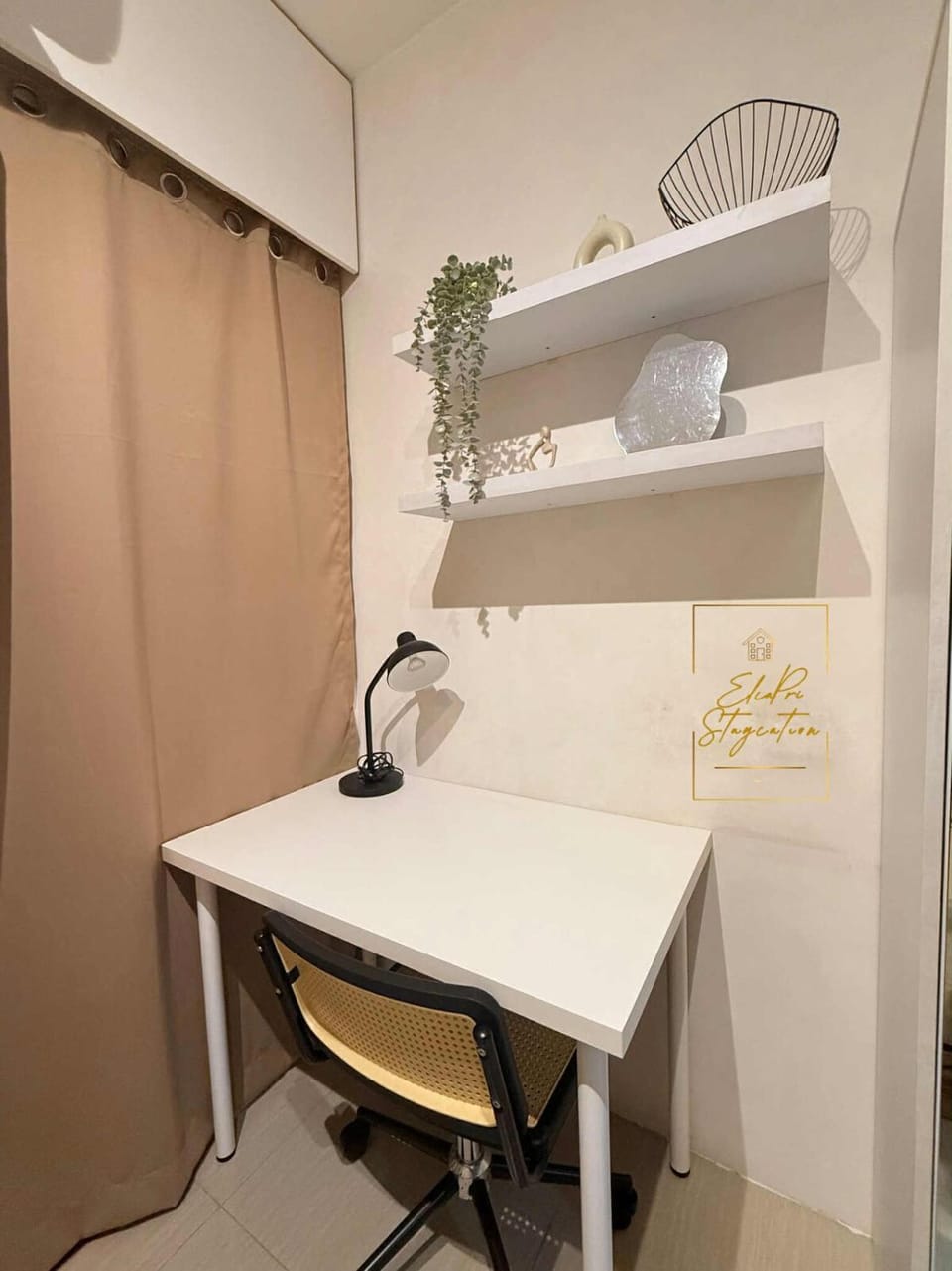 ElcaPri Staycation Unit 2 - Shore 2 Apartment in Pasay