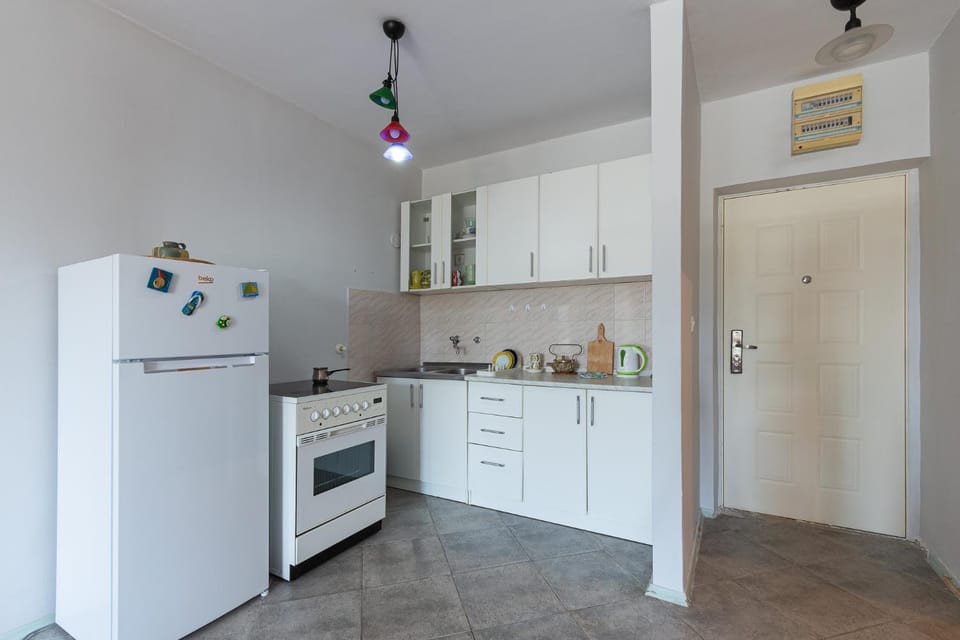 Kitchen or kitchenette, kitchen, kitchen