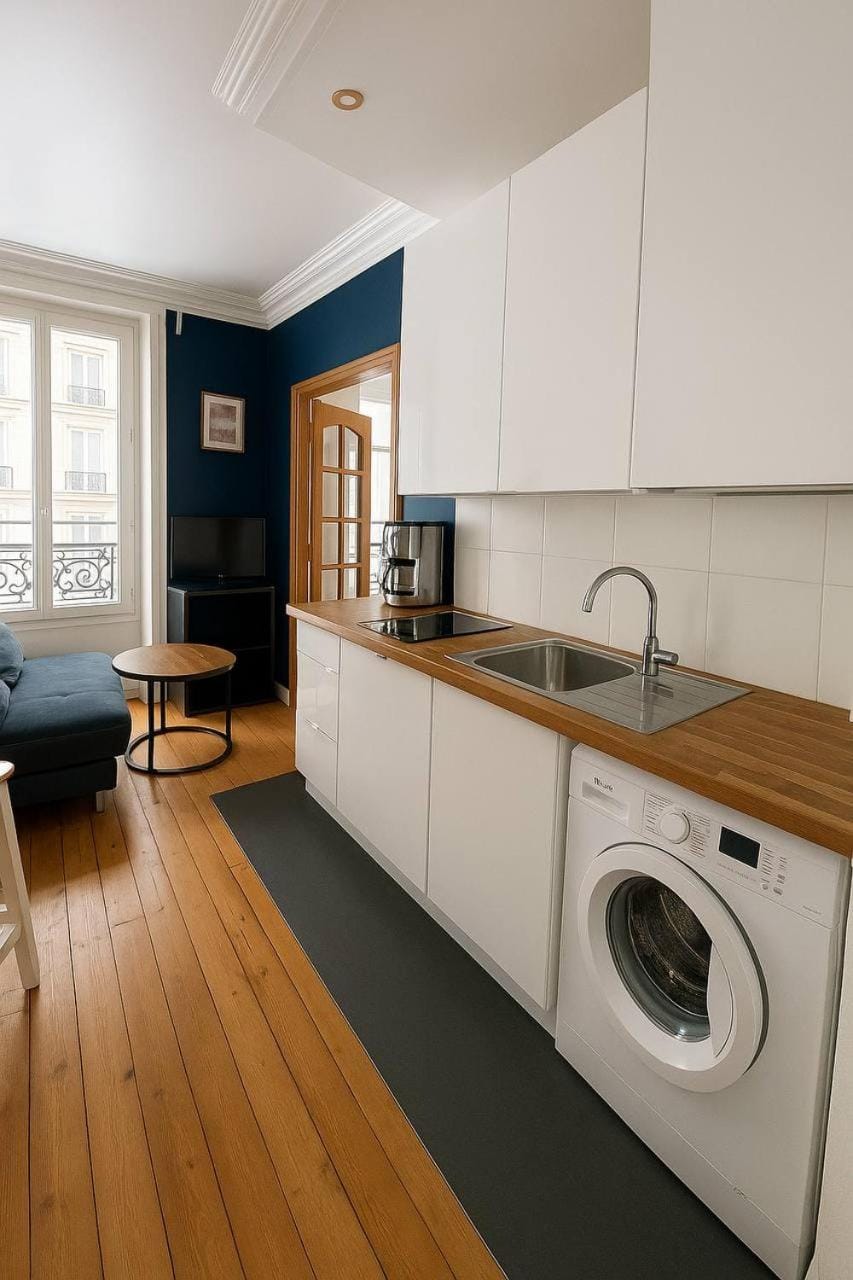 Tour Effeil - Bois de Boulogne Apartment in Paris