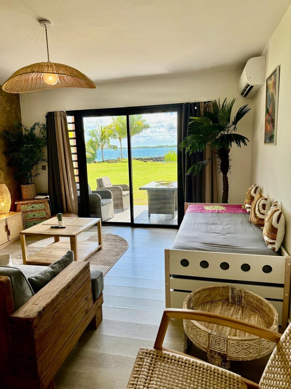 Otemanu Lagoon Apartment with Lagoon View Apartment in Bora-Bora