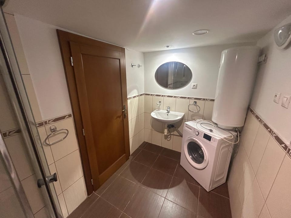 Toilet, washing machine