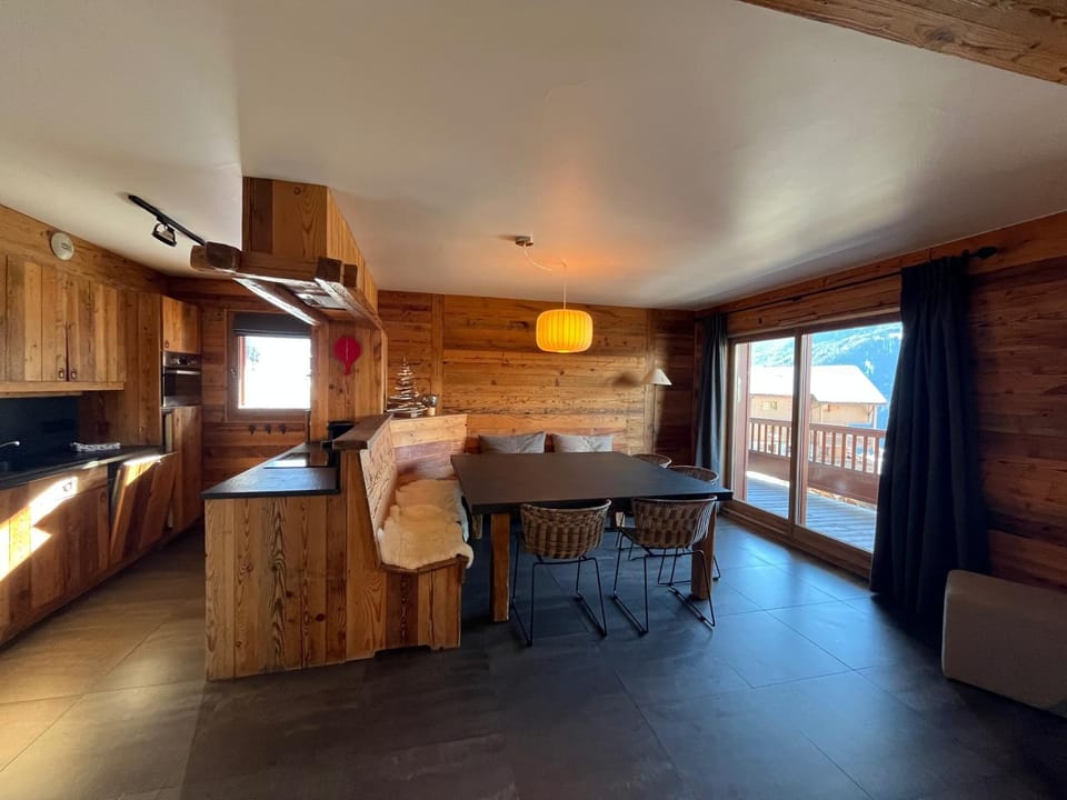 Spacieux 5 pièces sur Peisey-Vallandry - ski aux pieds Apartment in Landry