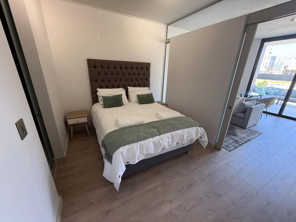 Modern Rosebank Apt - Parking, 5 Min to Gautrain Apartment in Johannesburg