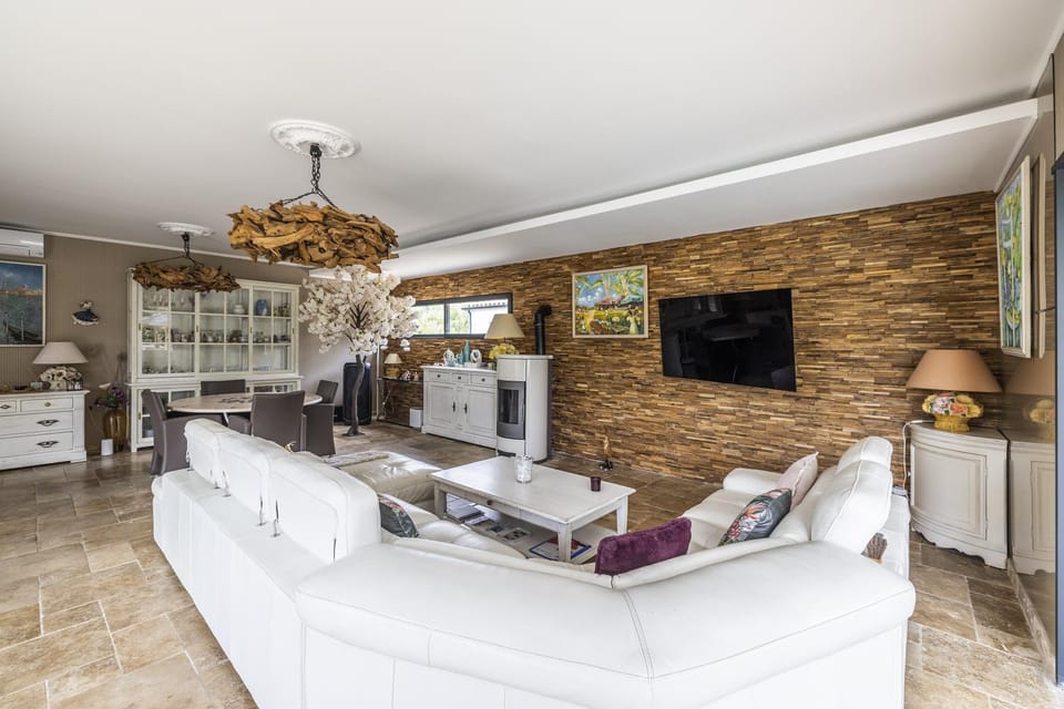 TV and multimedia, Living room