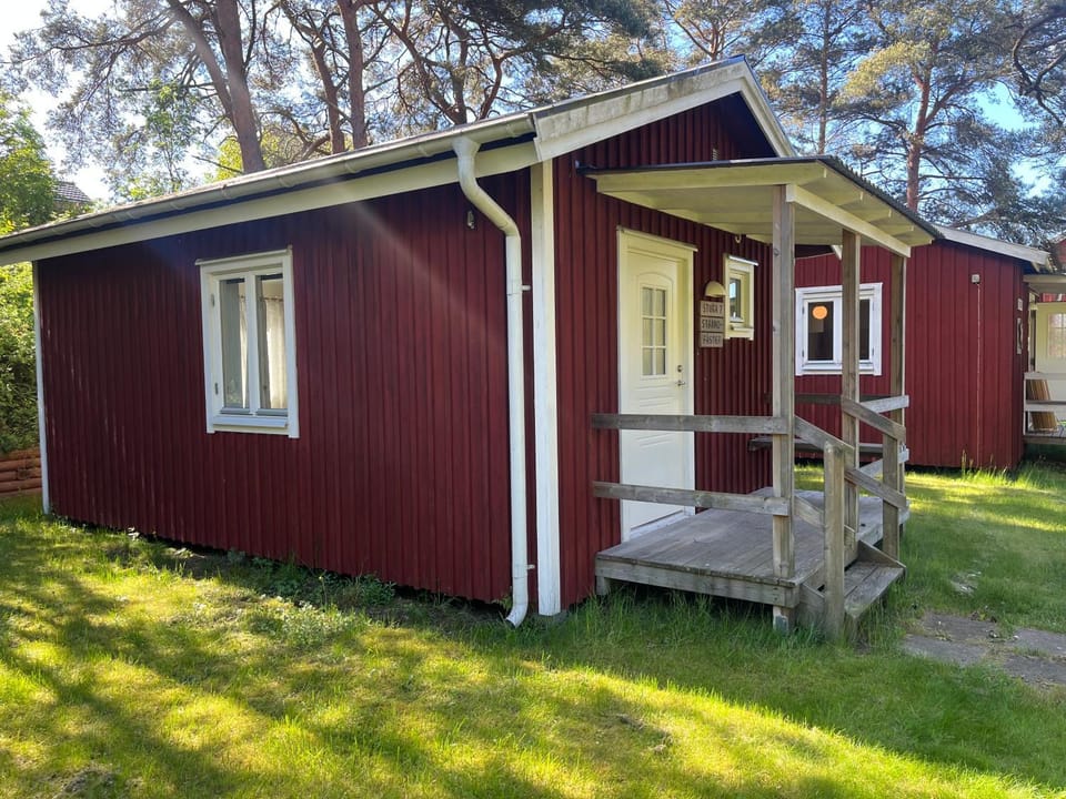Kolonin Kuggaviken House in Västra Götaland County