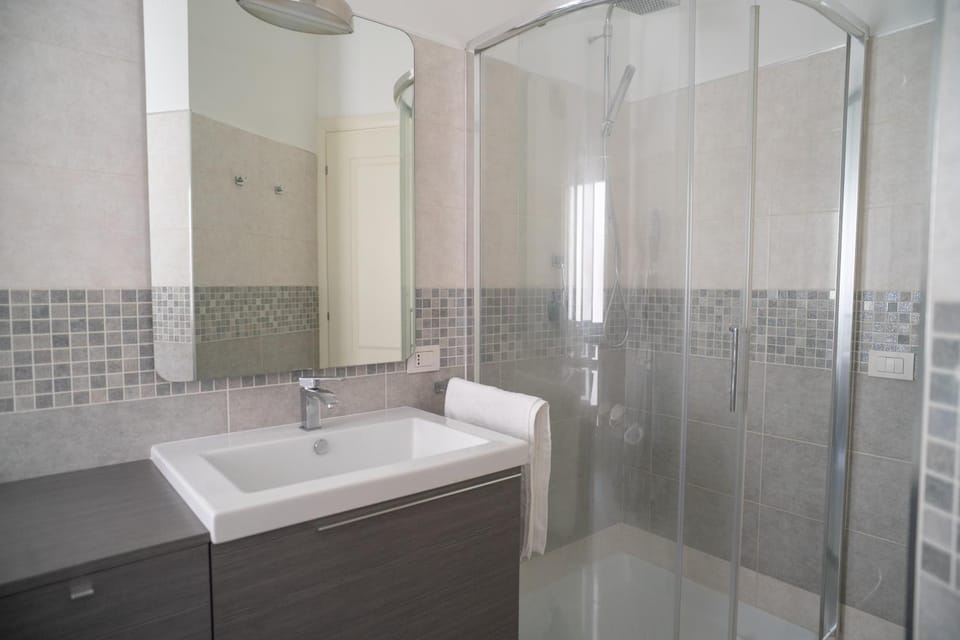 Shower, Bathroom, Bath