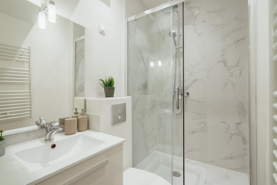 Bathroom, Bath