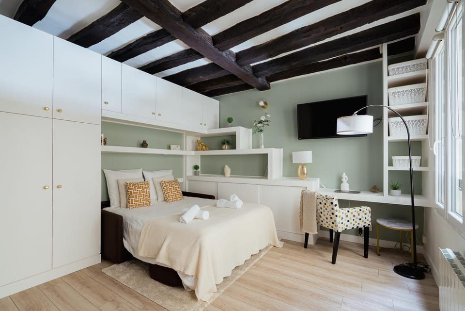Bed, Bedroom