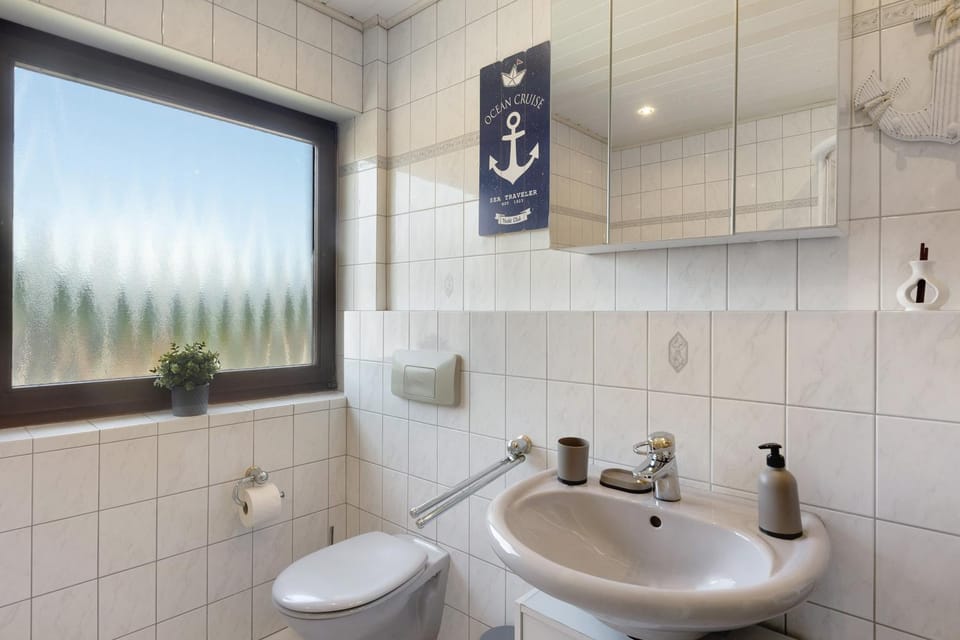 Bathroom, Living room