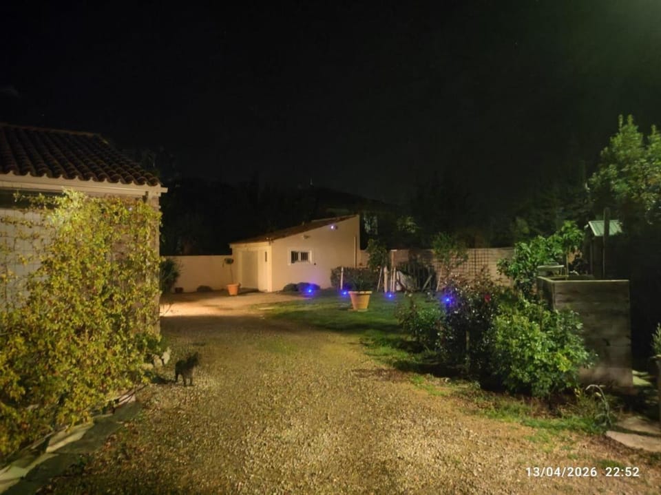 Garden view, Parking