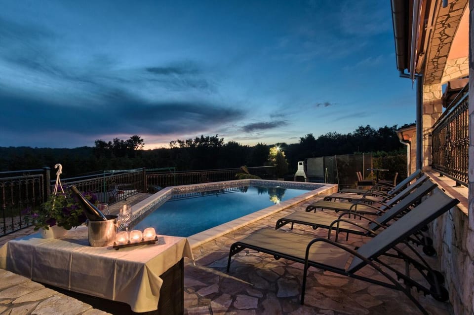 Pool view, Swimming pool