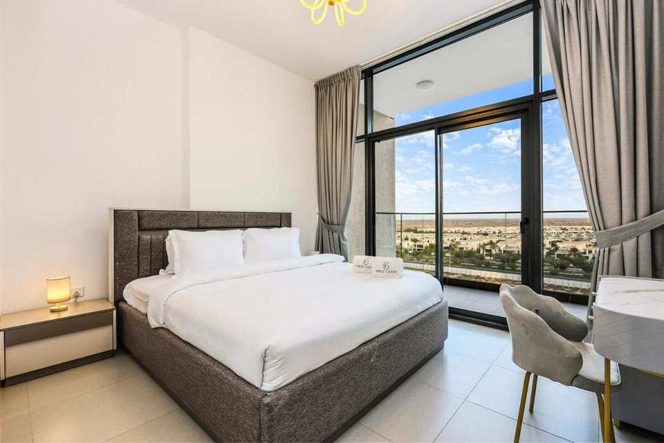 Luxury 1BR Hills Green View Mall & Downtown Dining Shopping Apartment in Dubai