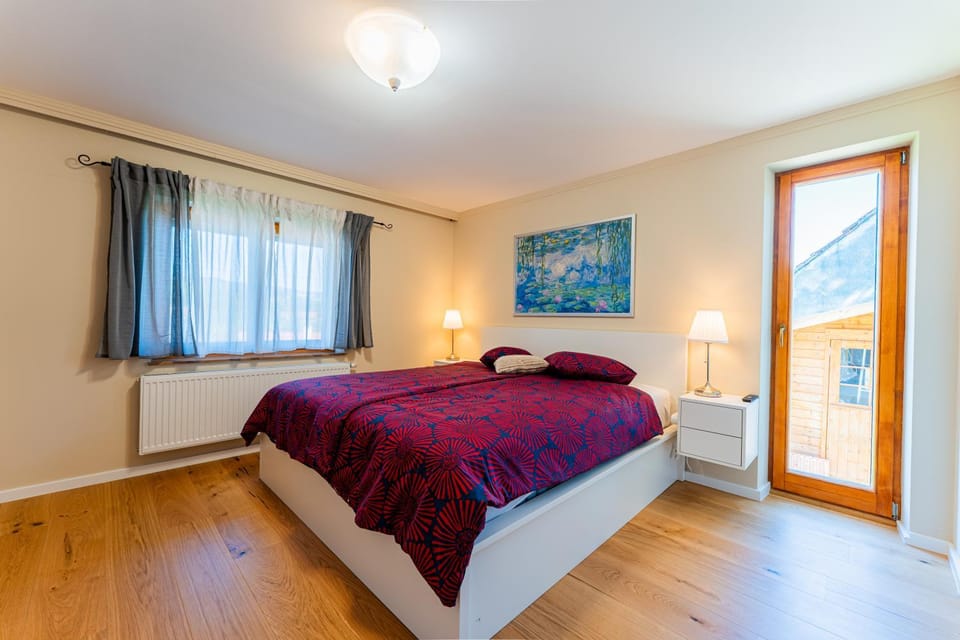 Bed, Bedroom, heating