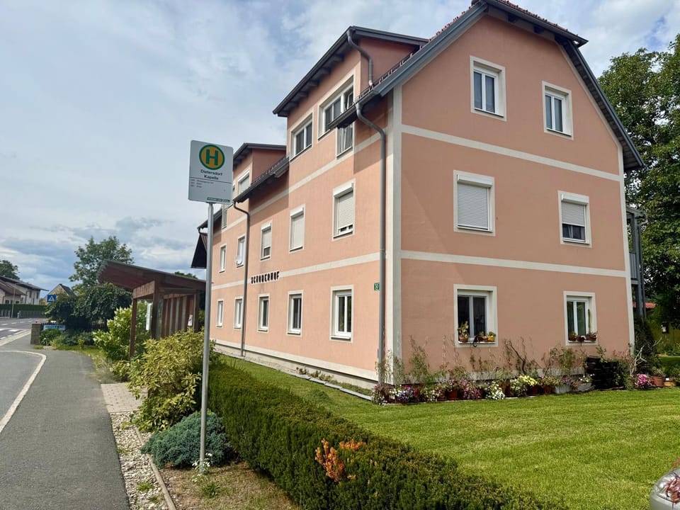Property building, Day, Neighbourhood