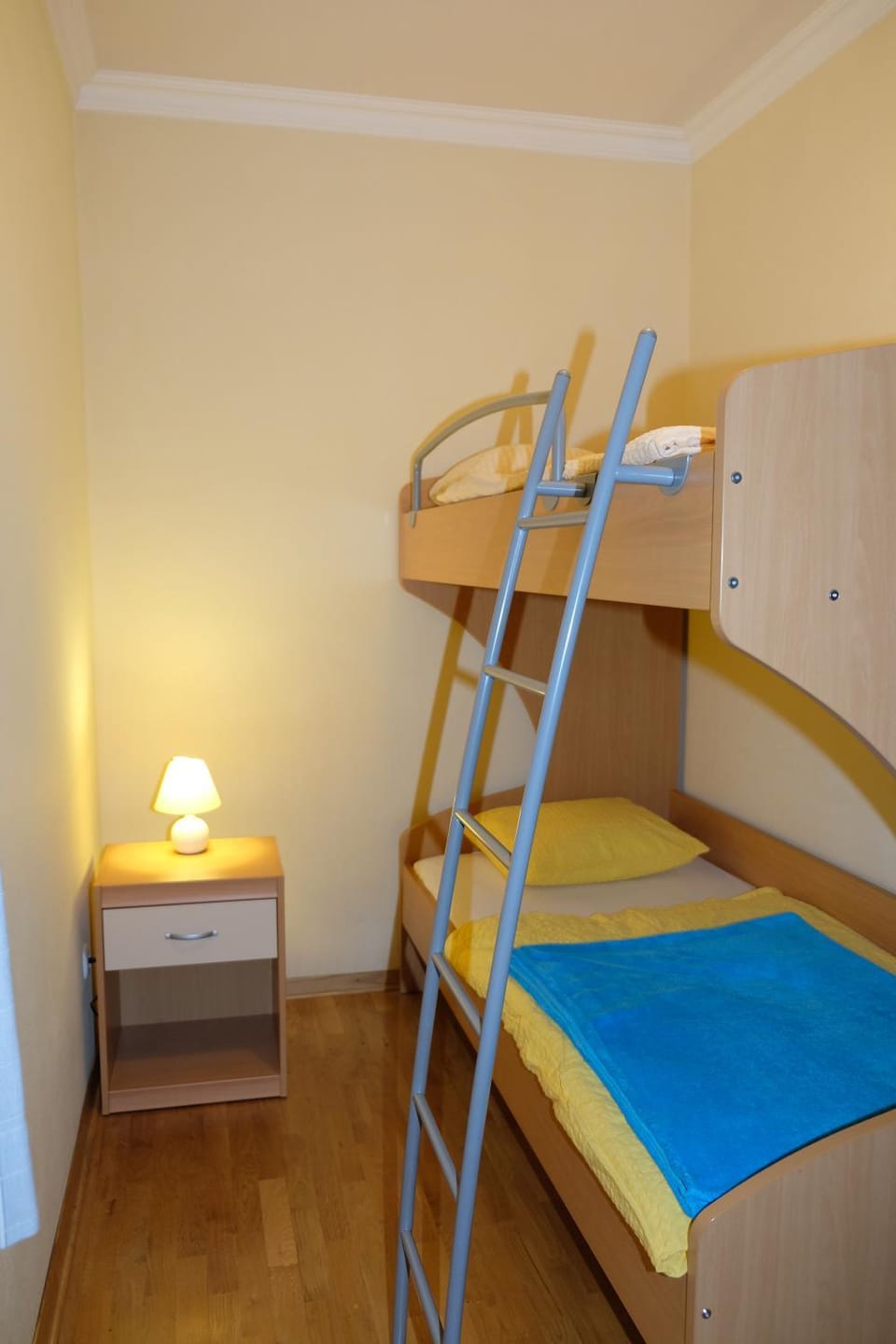 bunk bed
