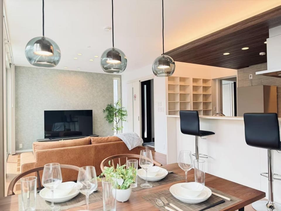 Living room, Dining area