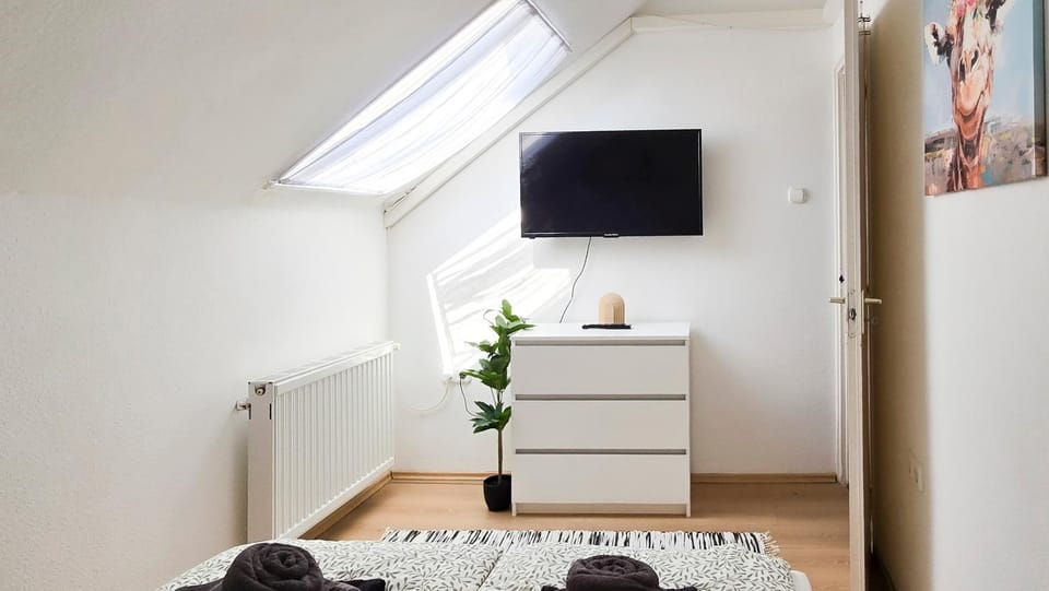 TV and multimedia, Bedroom