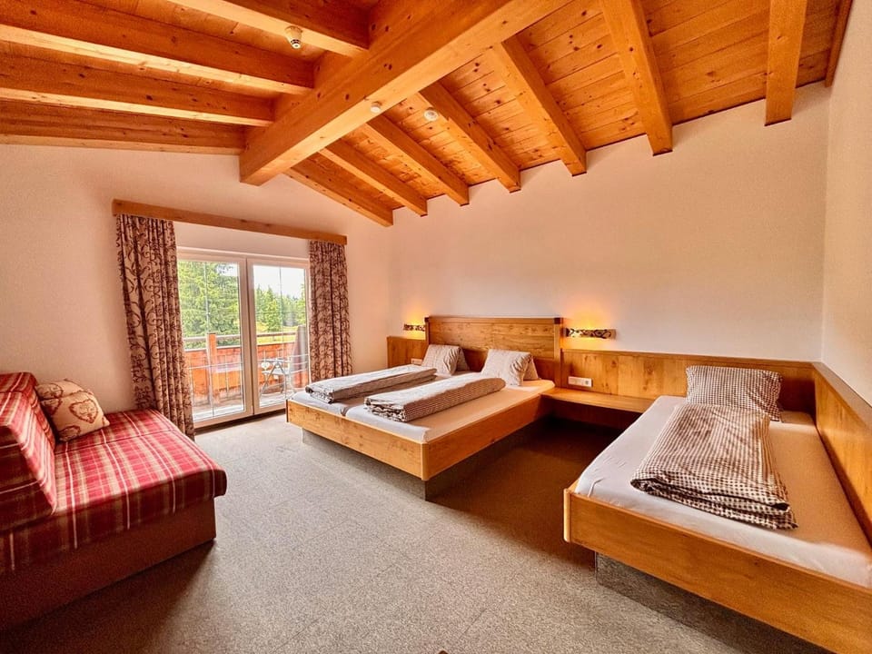 Berggasthof Schatzbergalm Apartment in Alpbach