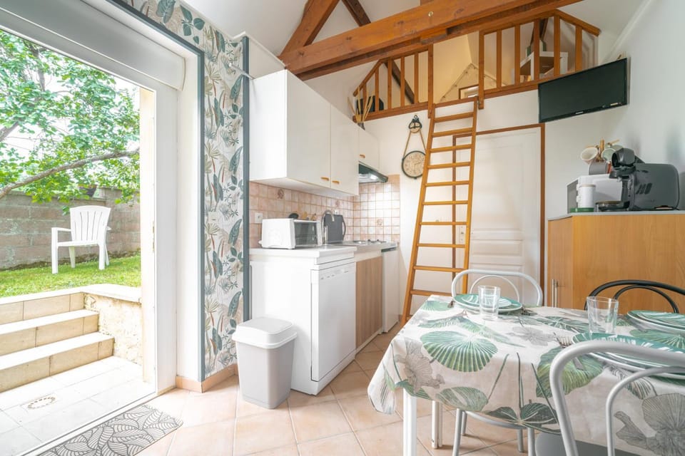 La Cabana - Parking - Jardin House in Normandy
