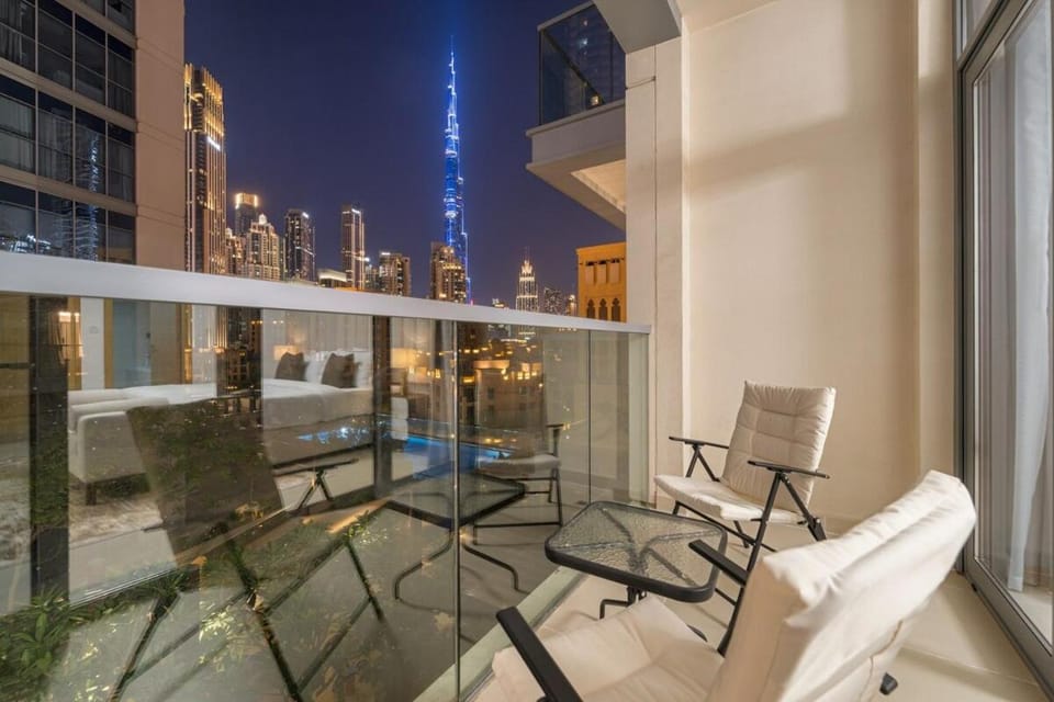 FIRST CLASS 1BR Burj Views & Classy Comfort Apartment in Dubai