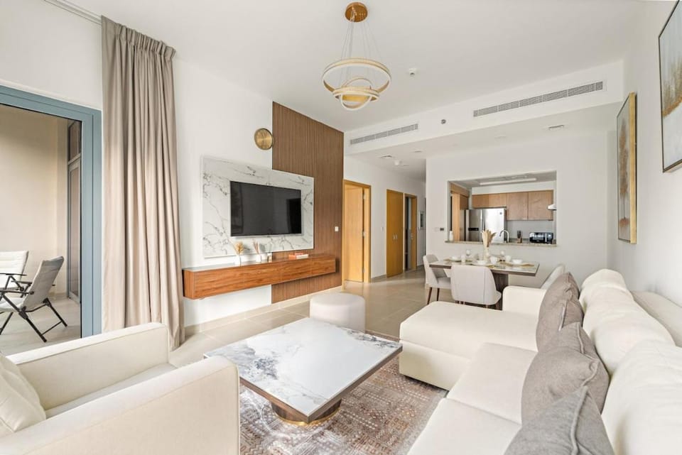 FIRST CLASS 1BR Burj Views & Classy Comfort Apartment in Dubai