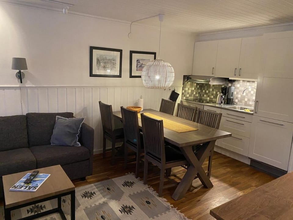 Gula byn Ski in Ski out Lindvallen House in Sweden