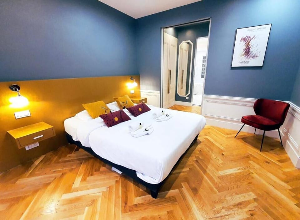 Champs Élysée Apartment in Paris