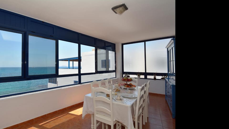 Balcony/Terrace, Living room, Dining area, Sea view