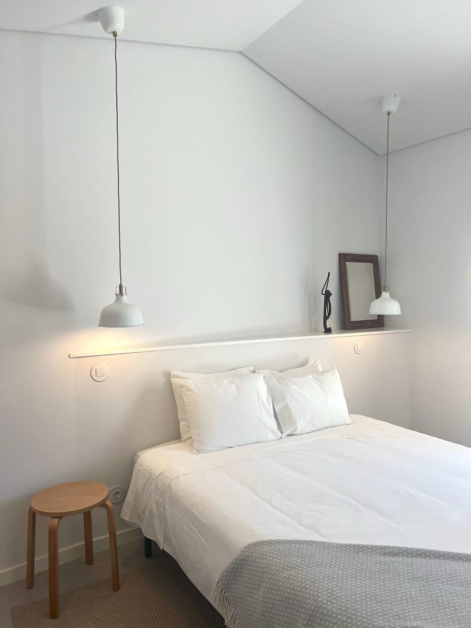 Bed, Photo of the whole room, Bedroom
