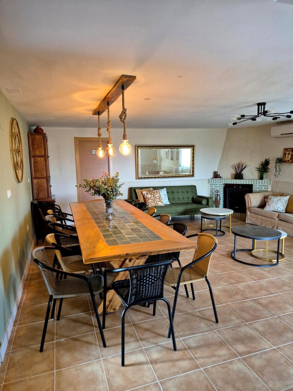 Living room, Dining area