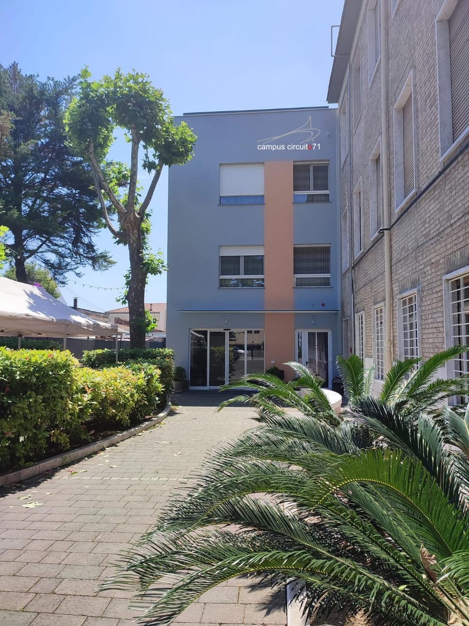Property building, Garden
