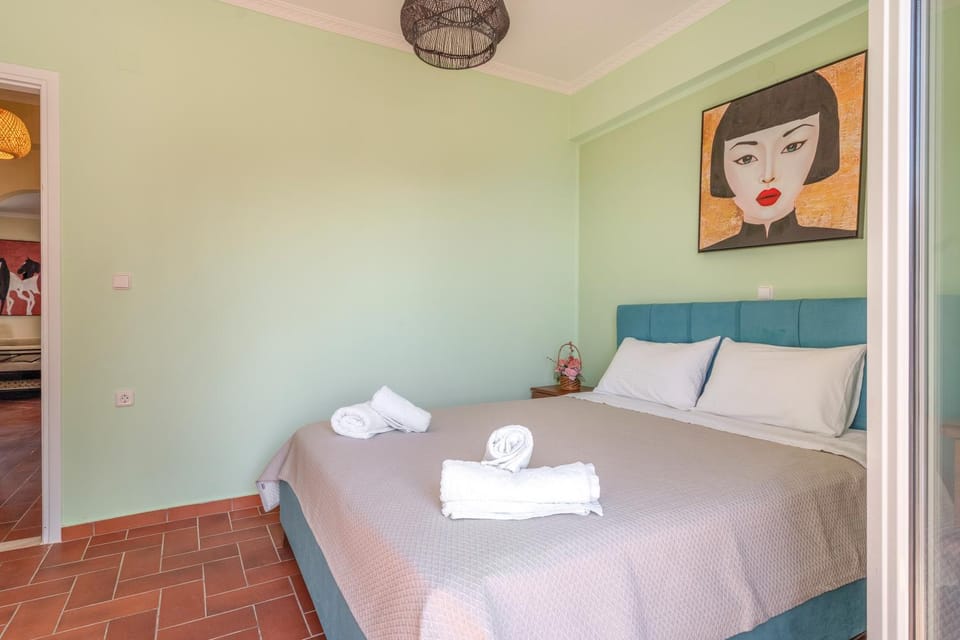 Living room, Bedroom