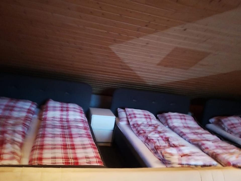 Arctic Skyview Retreat in Tromso - with parking Apartment in Tromso